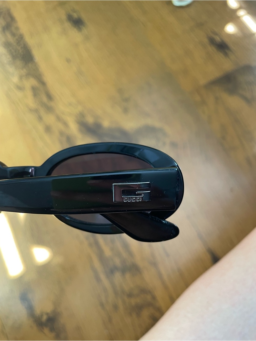 Gucci Black Sunglasses - Picture 7 of 8
